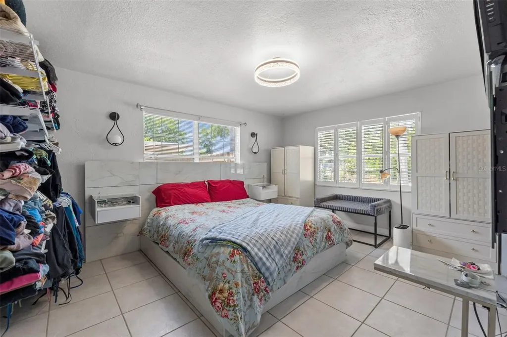 7300 11th Avenue N St Petersburg FL 33710