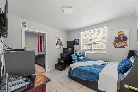 7300 11th Avenue N St Petersburg FL 33710
