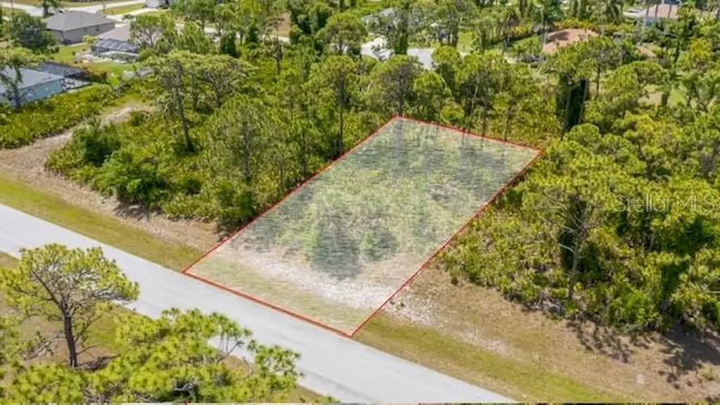 105 Glades Drive Rotonda West FL 33947