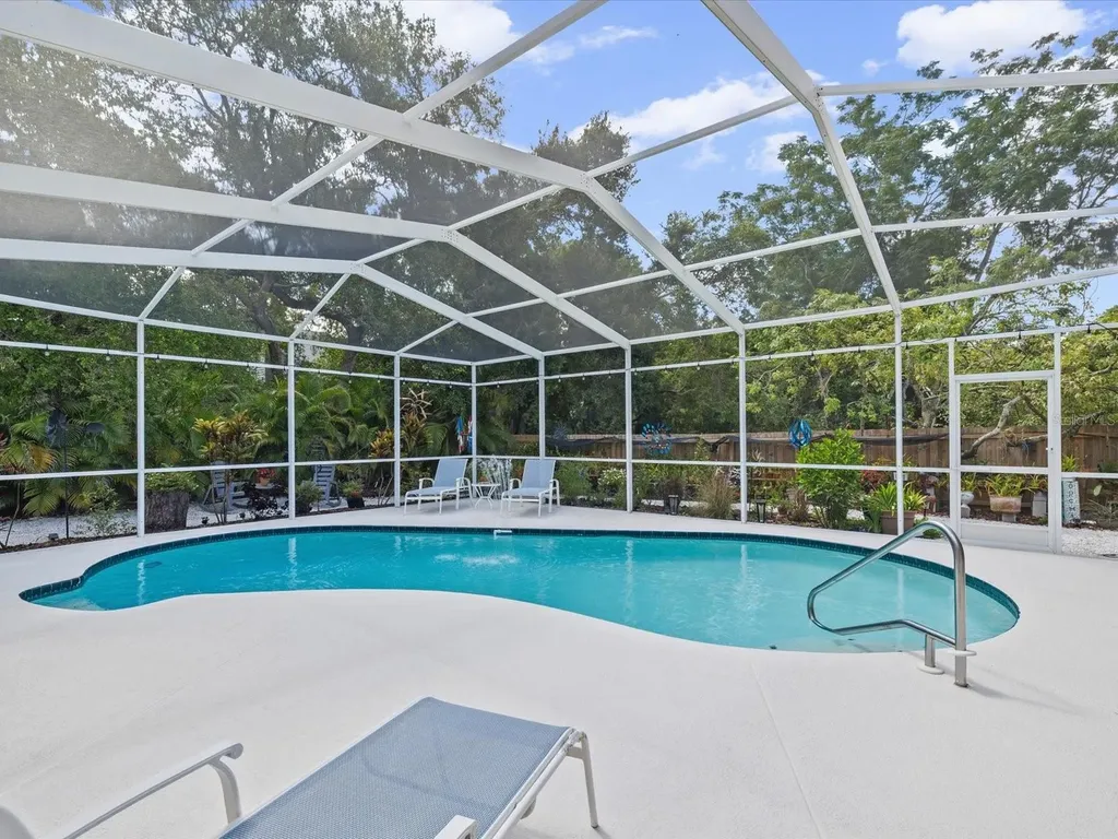 2033 Long Branch Lane Clearwater FL 33760