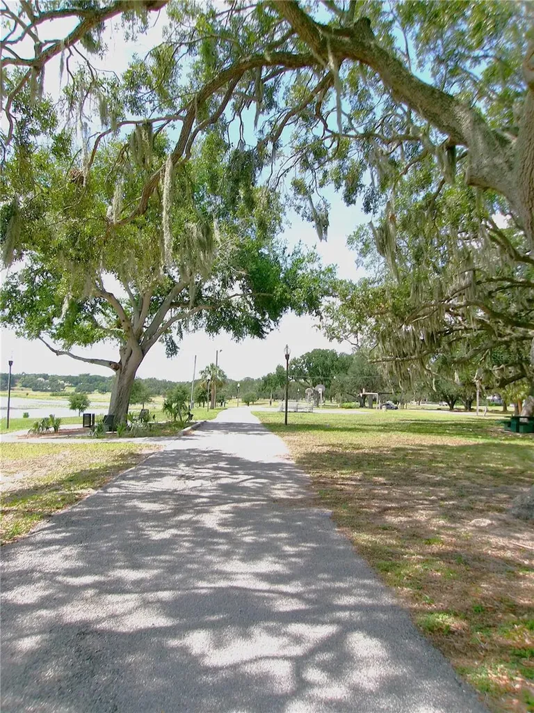 702 Wildabon Avenue Lake Wales FL 33853