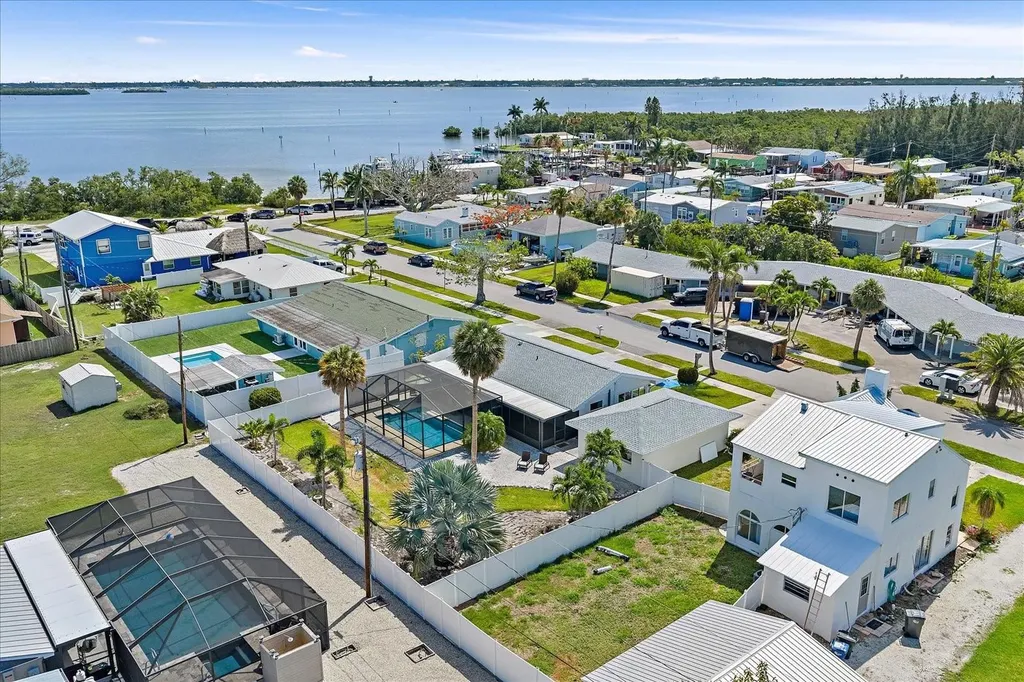 3618 117th Street W Bradenton FL 34210