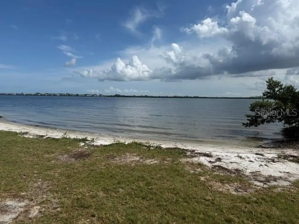 3618 117th Street W Bradenton FL 34210