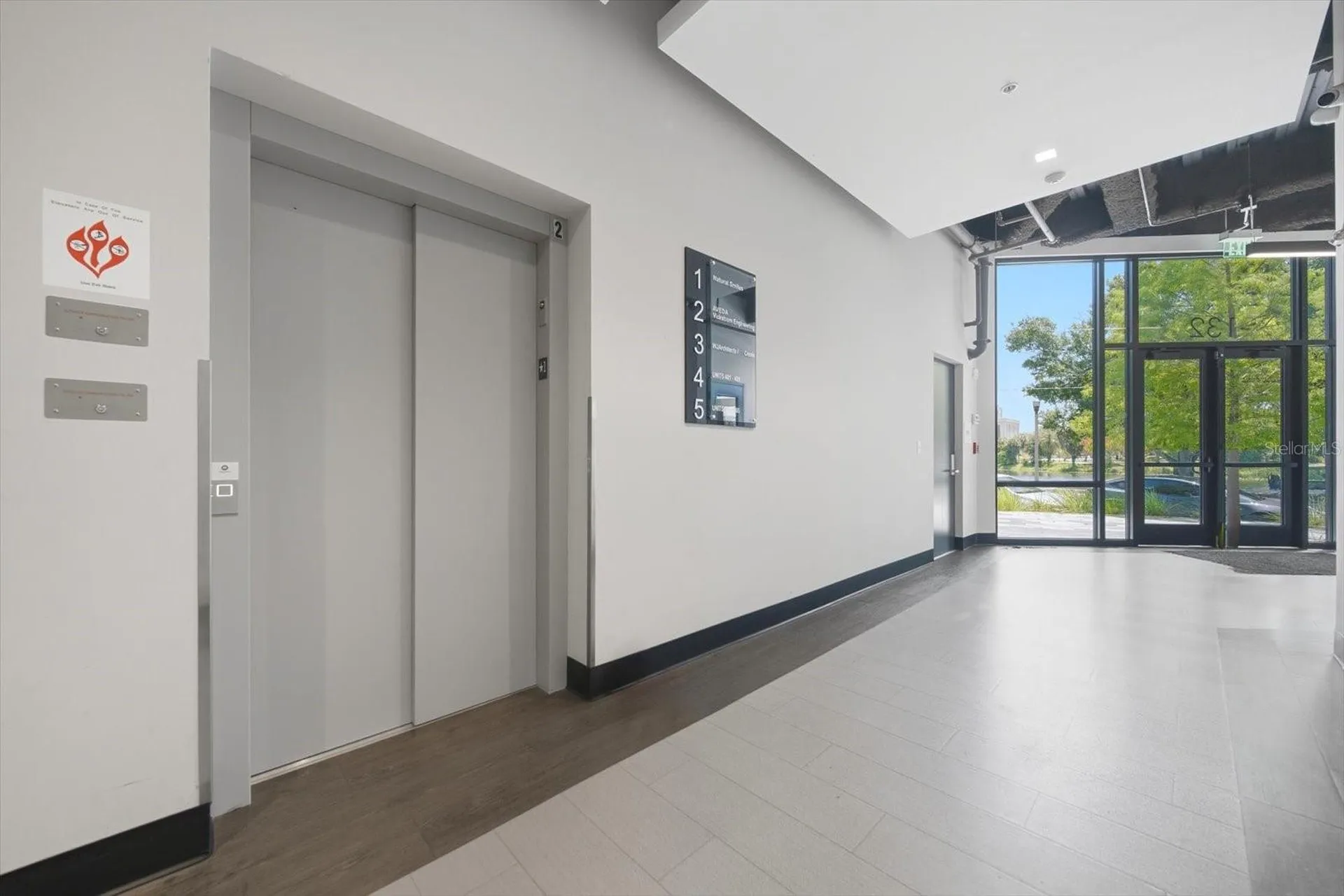 132 Mirror Lake St Petersburg FL 33701