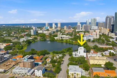 132 Mirror Lake St Petersburg FL 33701