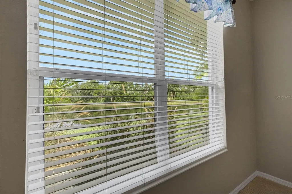 374 Londonderry Drive Sarasota FL 34240
