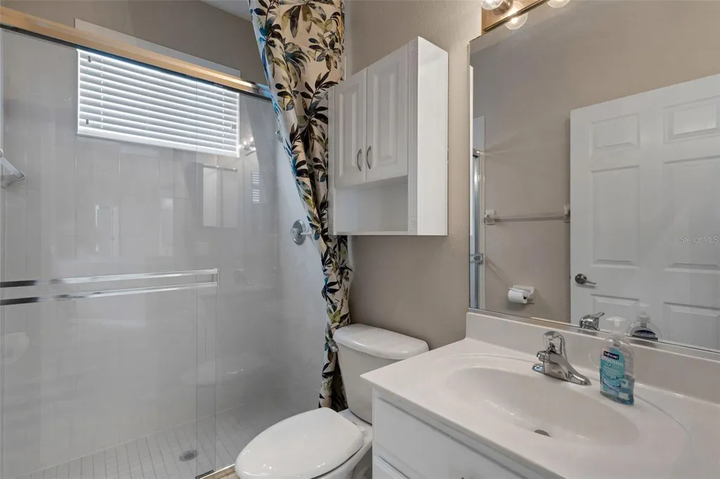 374 Londonderry Drive Sarasota FL 34240
