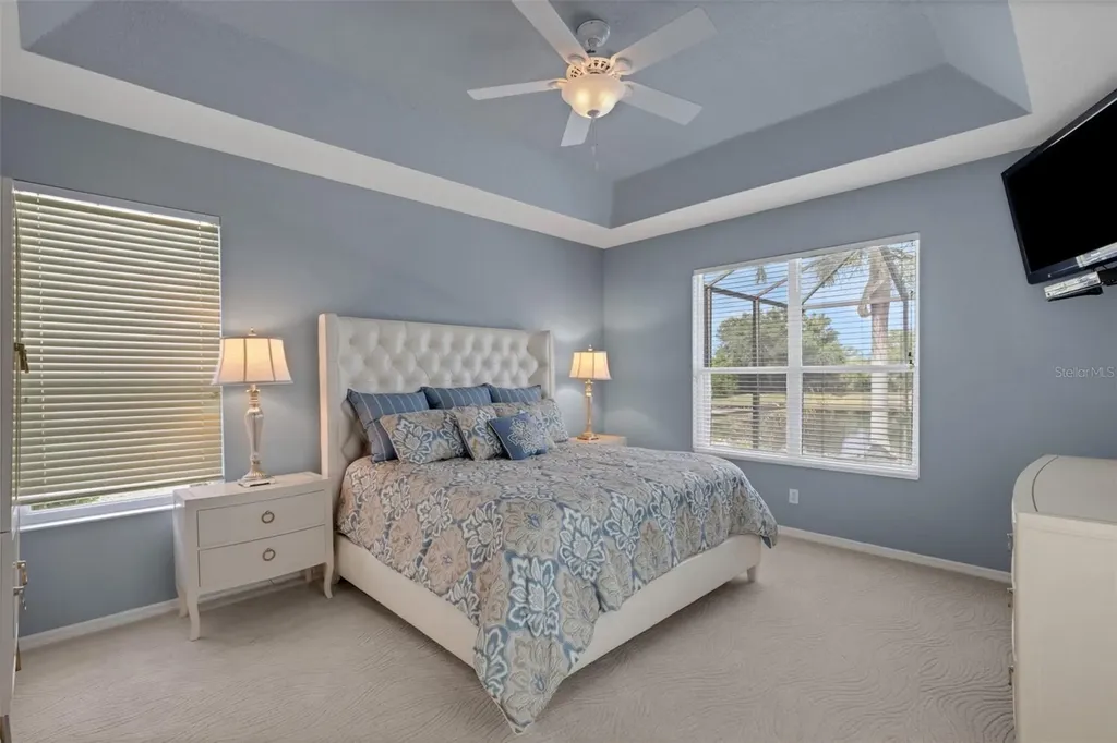 374 Londonderry Drive Sarasota FL 34240