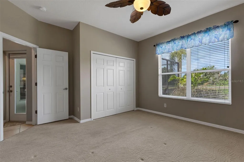 374 Londonderry Drive Sarasota FL 34240