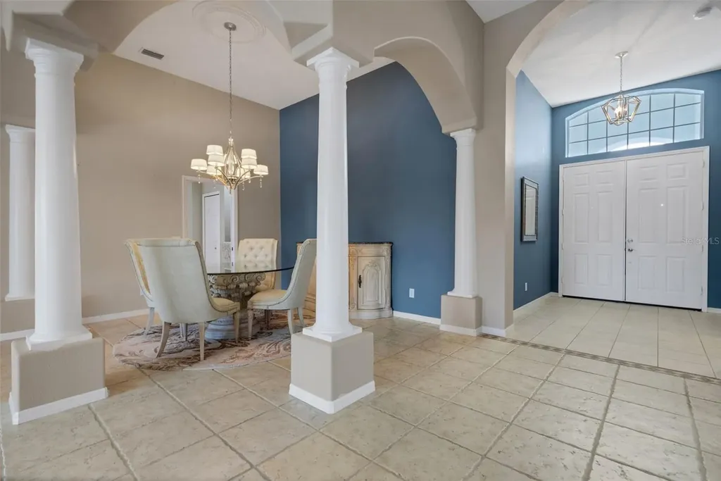 374 Londonderry Drive Sarasota FL 34240