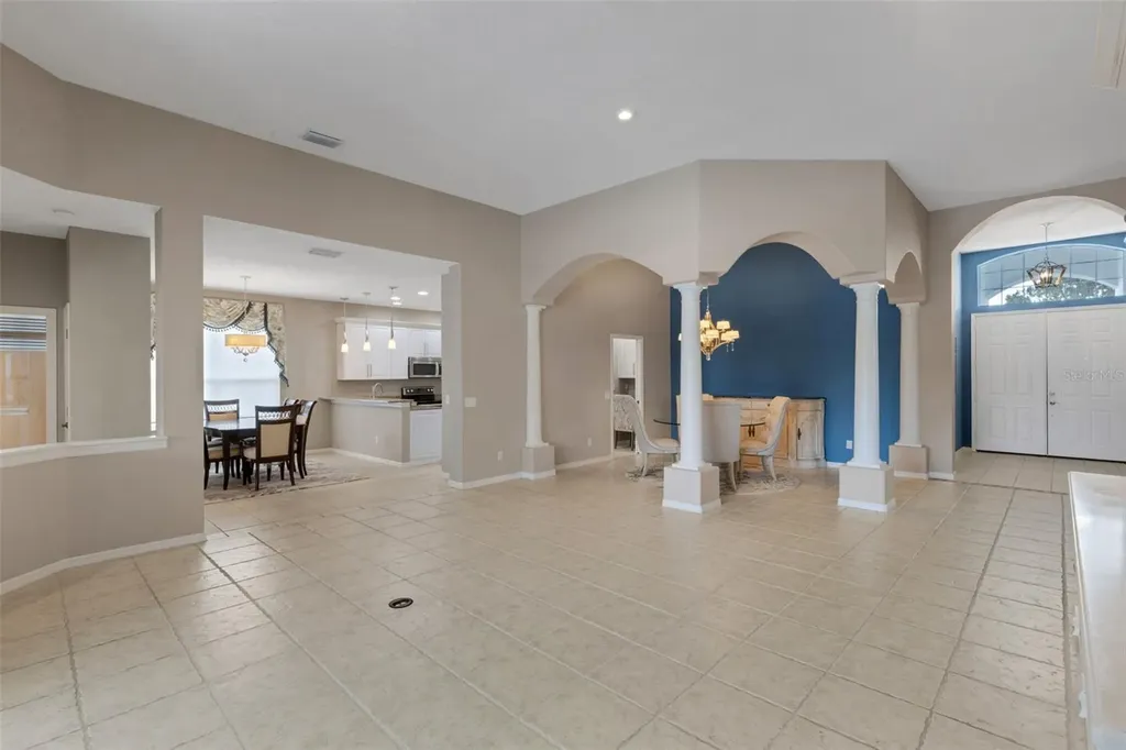 374 Londonderry Drive Sarasota FL 34240