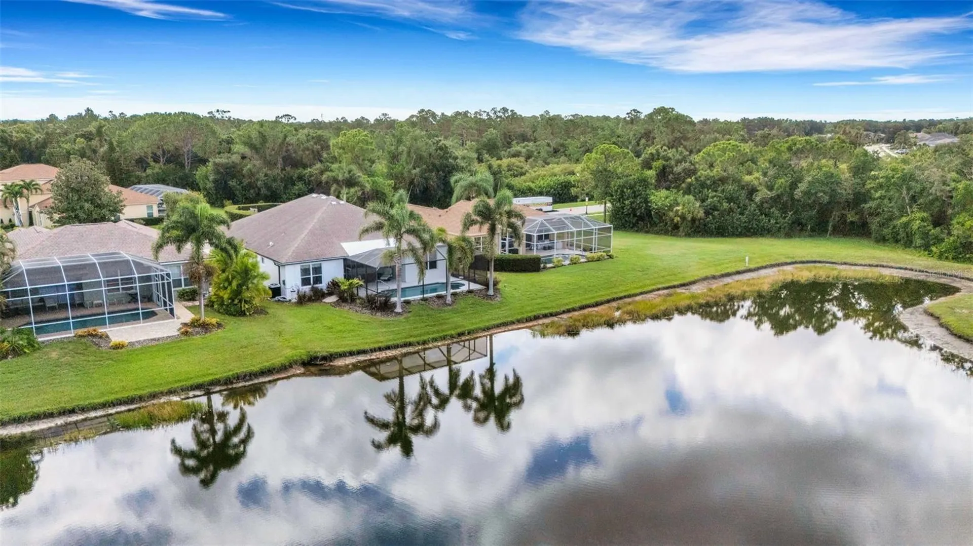 374 Londonderry Drive Sarasota FL 34240