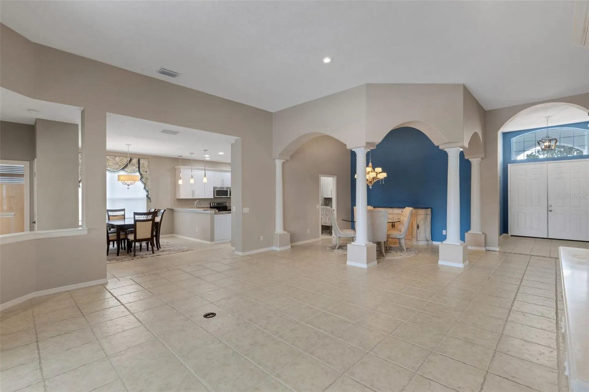 374 Londonderry Drive Sarasota FL 34240