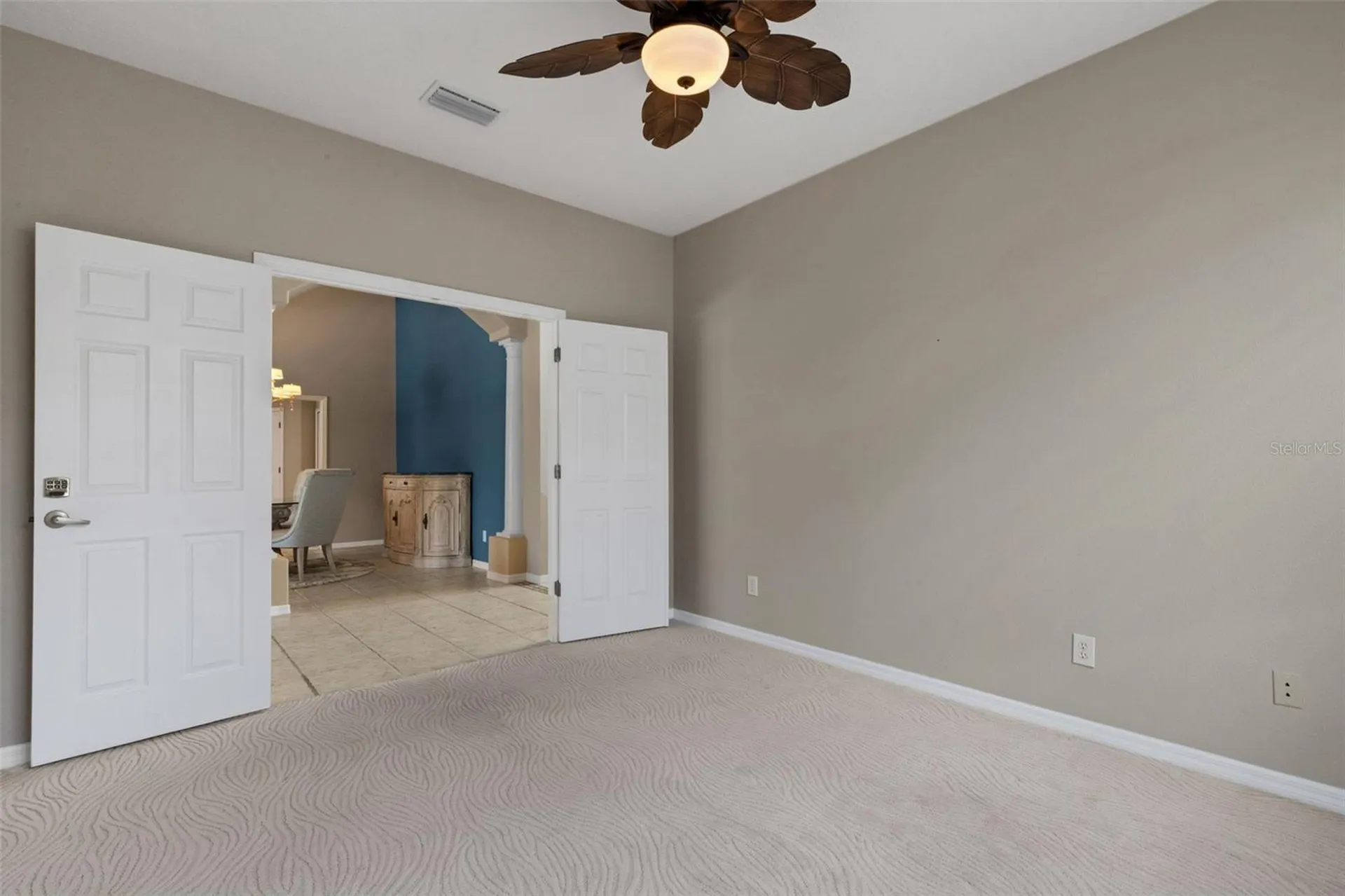 374 Londonderry Drive Sarasota FL 34240