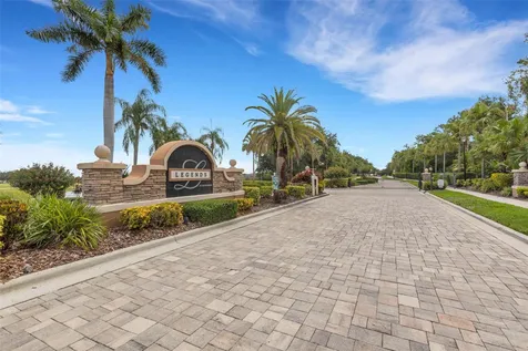 374 Londonderry Drive Sarasota FL 34240