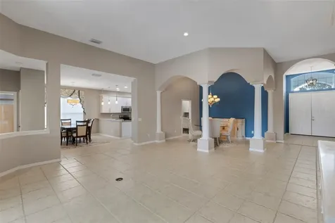 374 Londonderry Drive Sarasota FL 34240