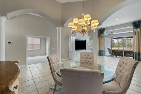 374 Londonderry Drive Sarasota FL 34240