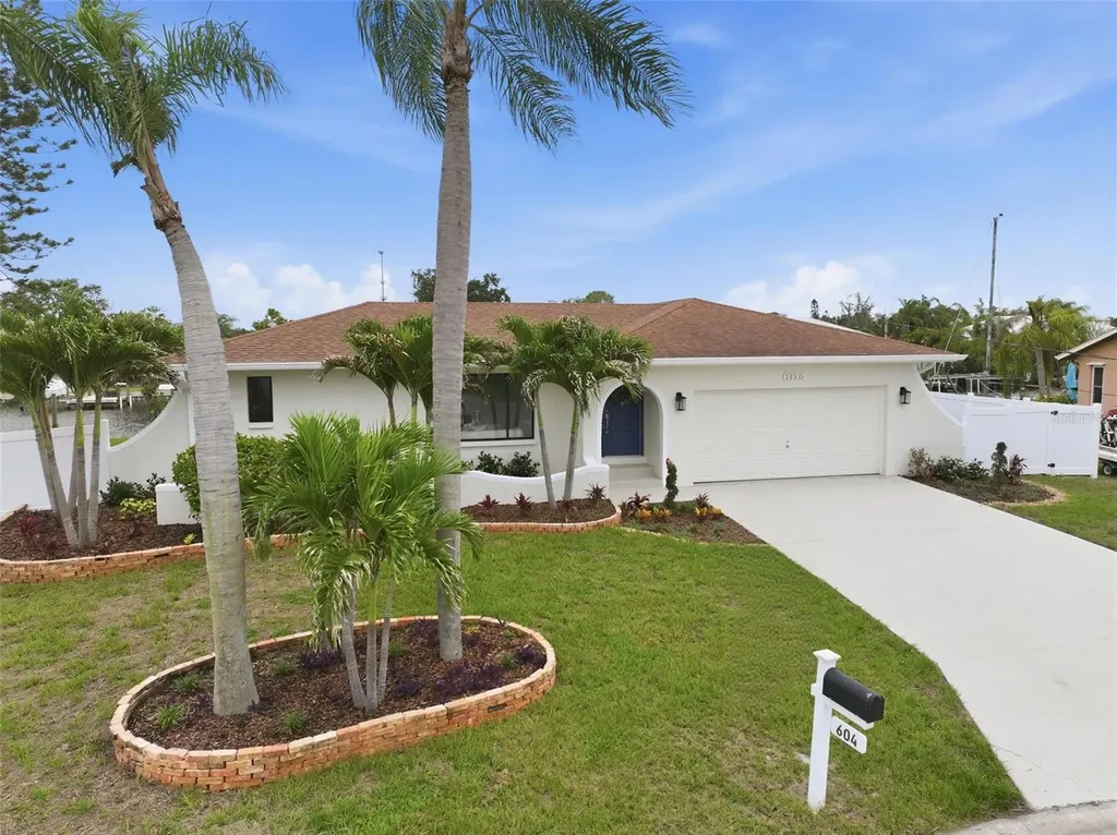 604 Kingston Court Apollo Beach FL 33572