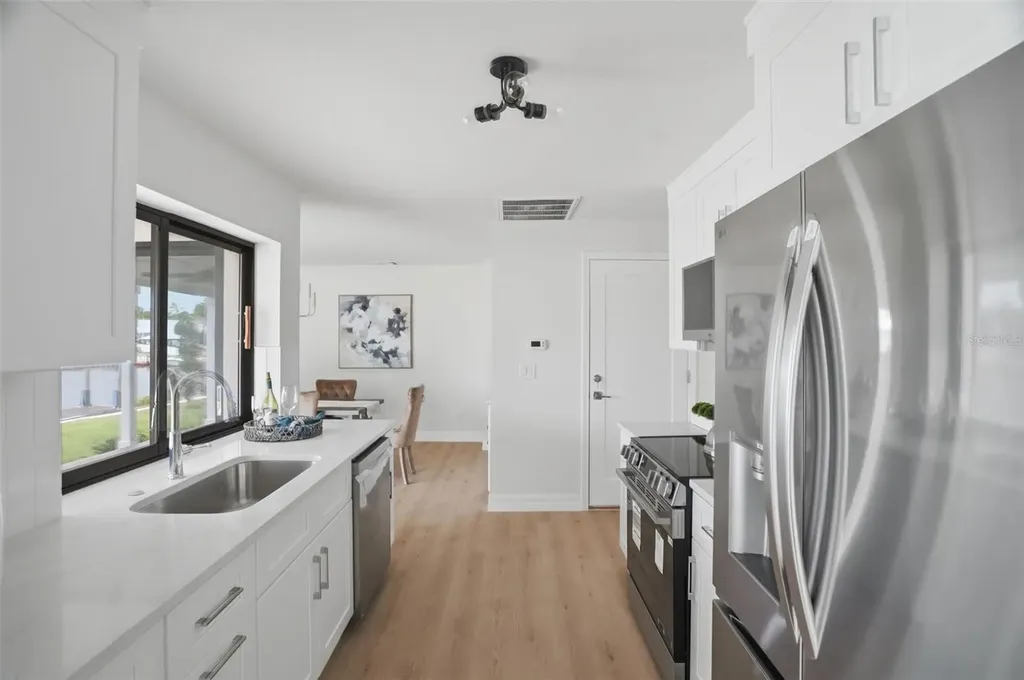 604 Kingston Court Apollo Beach FL 33572