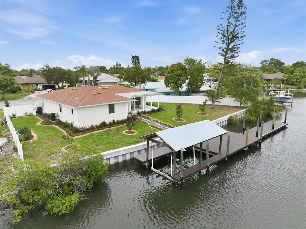604 Kingston Court Apollo Beach FL 33572