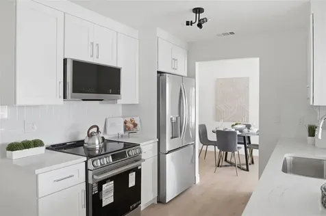 604 Kingston Court Apollo Beach FL 33572
