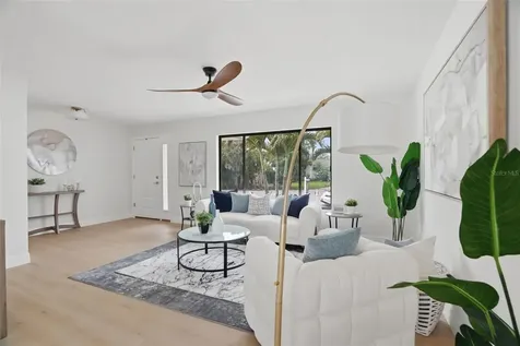 604 Kingston Court Apollo Beach FL 33572