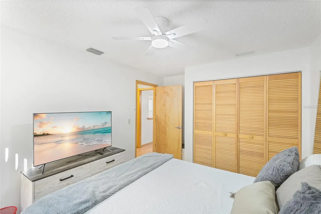 4537 S Lockwood Ridge Road Sarasota FL 34231