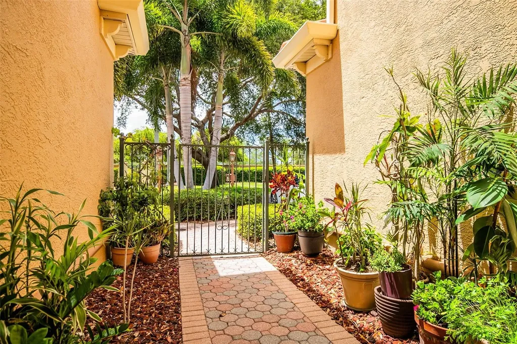 3663 Square West Lane Sarasota FL 34238