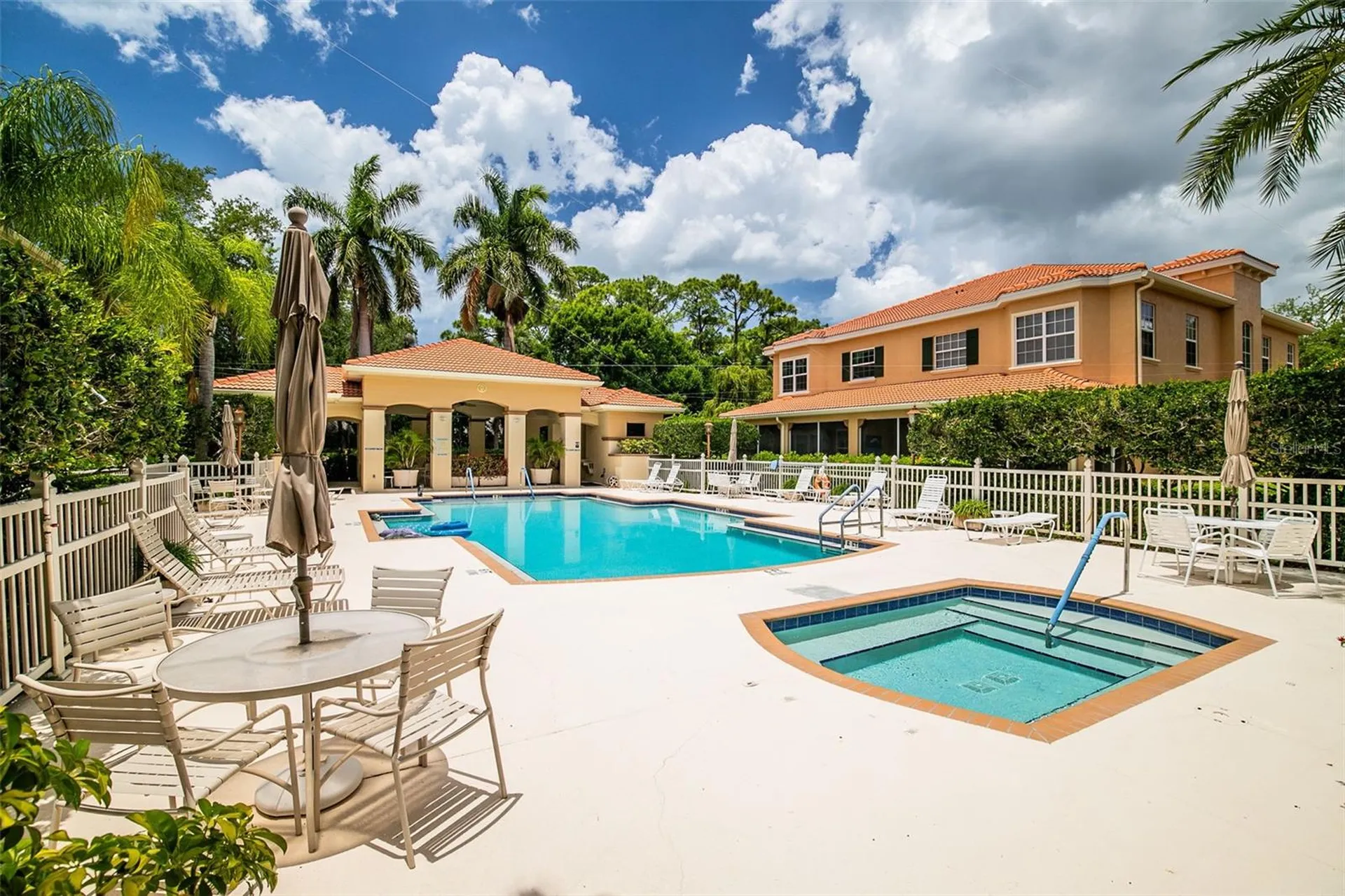 3663 Square West Lane Sarasota FL 34238