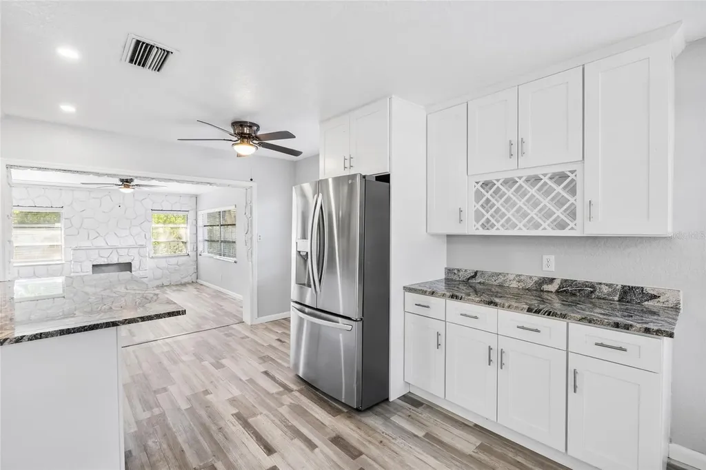 206 N Gunlock Avenue Tampa FL 33609