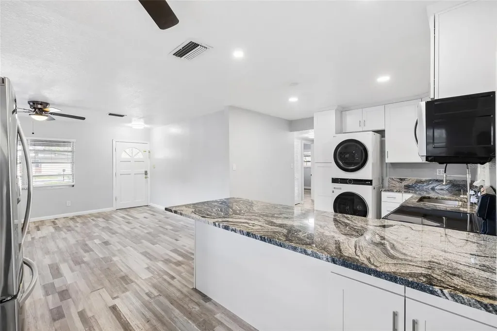 206 N Gunlock Avenue Tampa FL 33609