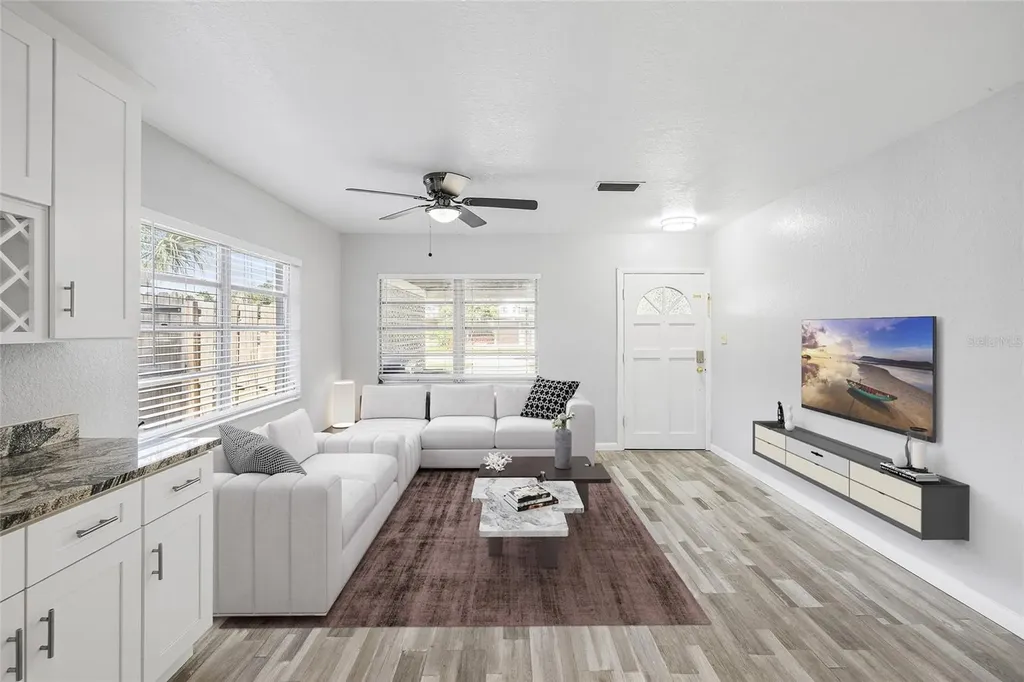 206 N Gunlock Avenue Tampa FL 33609