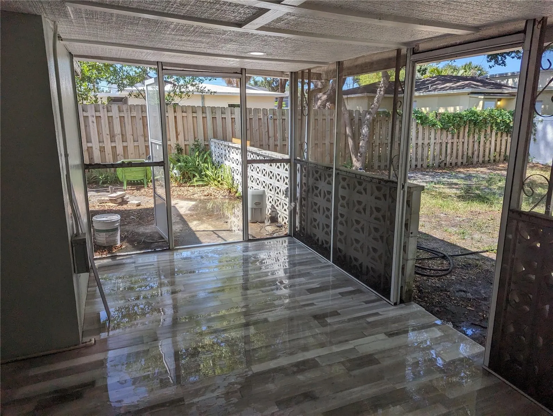 206 N Gunlock Avenue Tampa FL 33609