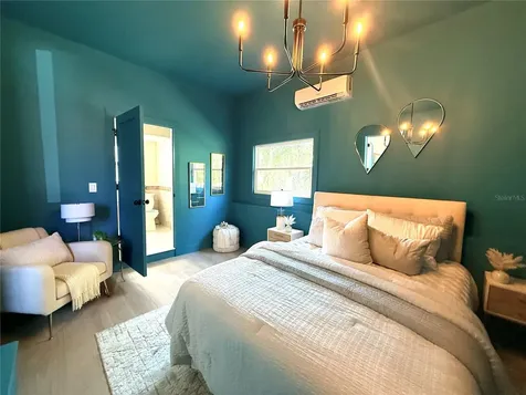10460 54th Avenue N St Petersburg FL 33708