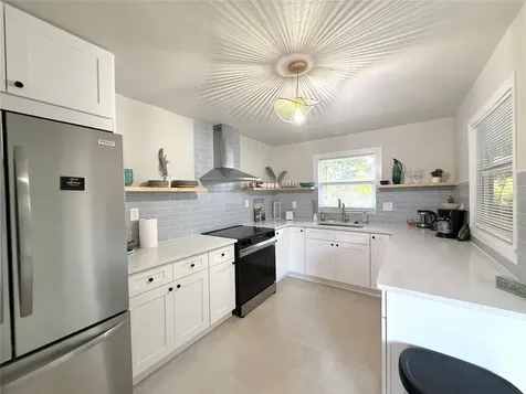 10460 54th Avenue N St Petersburg FL 33708