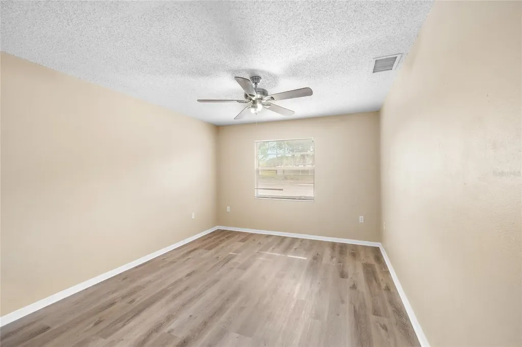 1221 E Court Street Tarpon Springs FL 34689