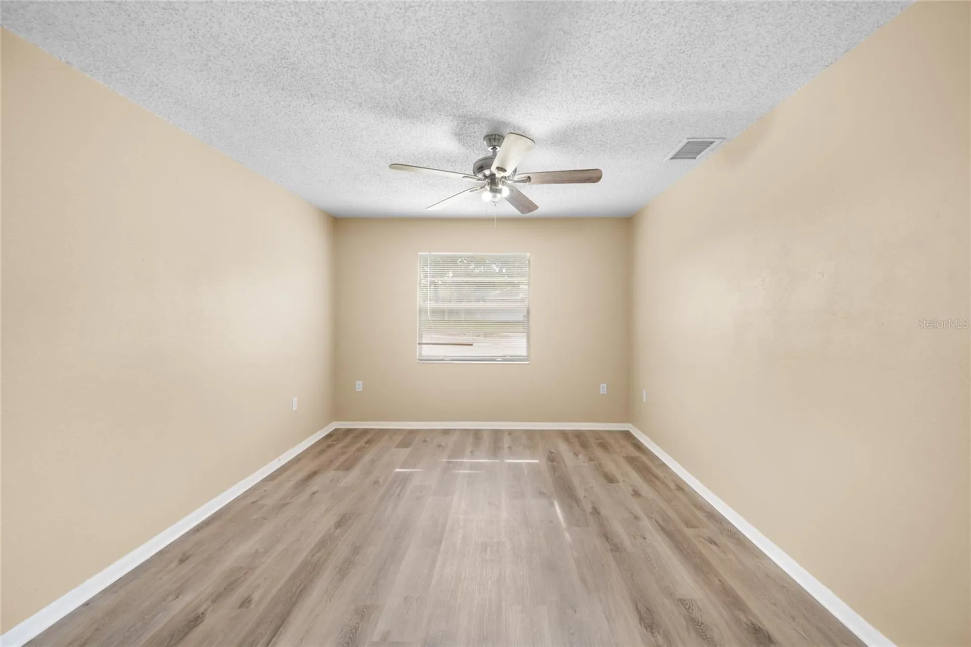 1221 E Court Street Tarpon Springs FL 34689