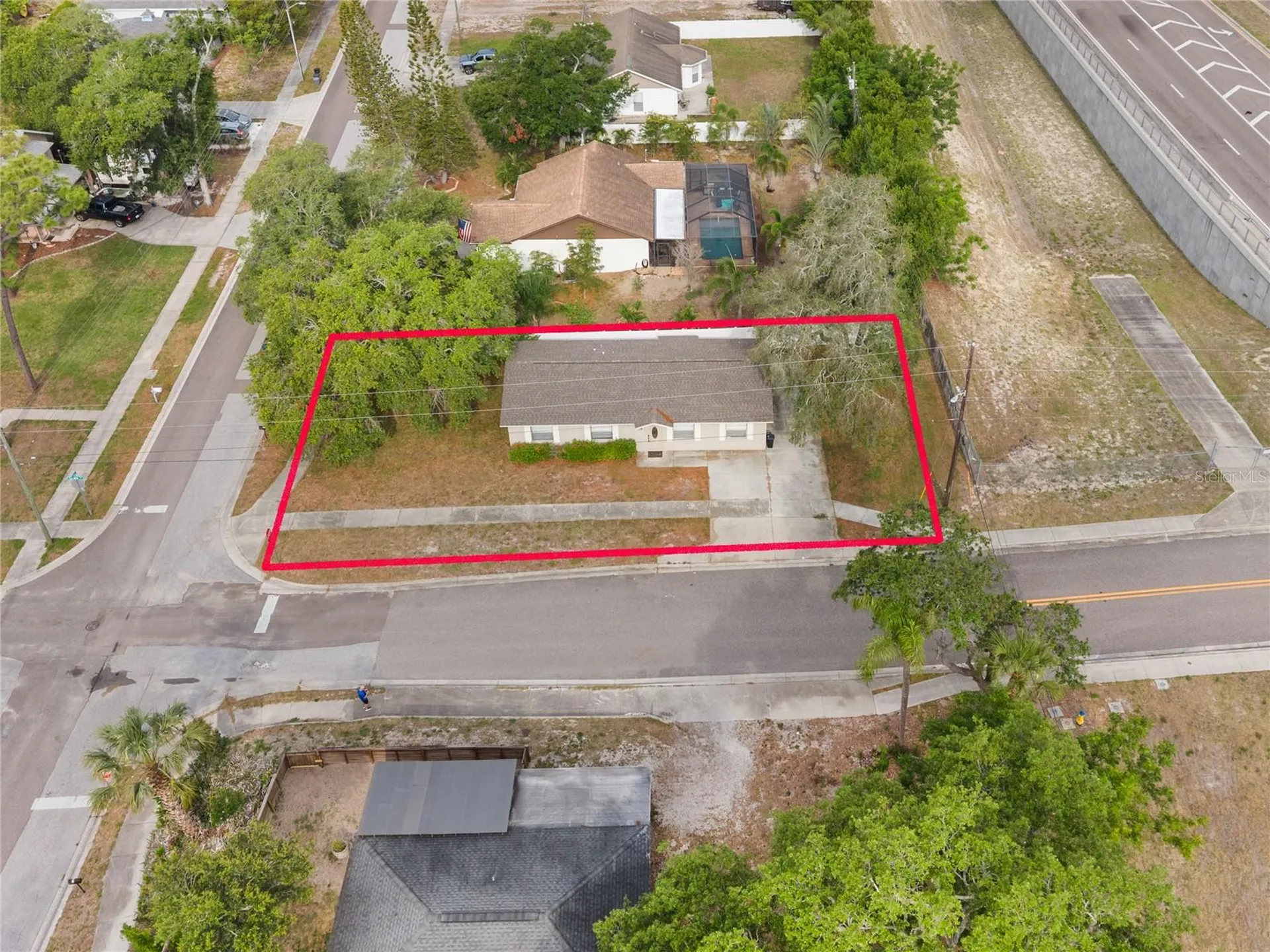 1221 E Court Street Tarpon Springs FL 34689