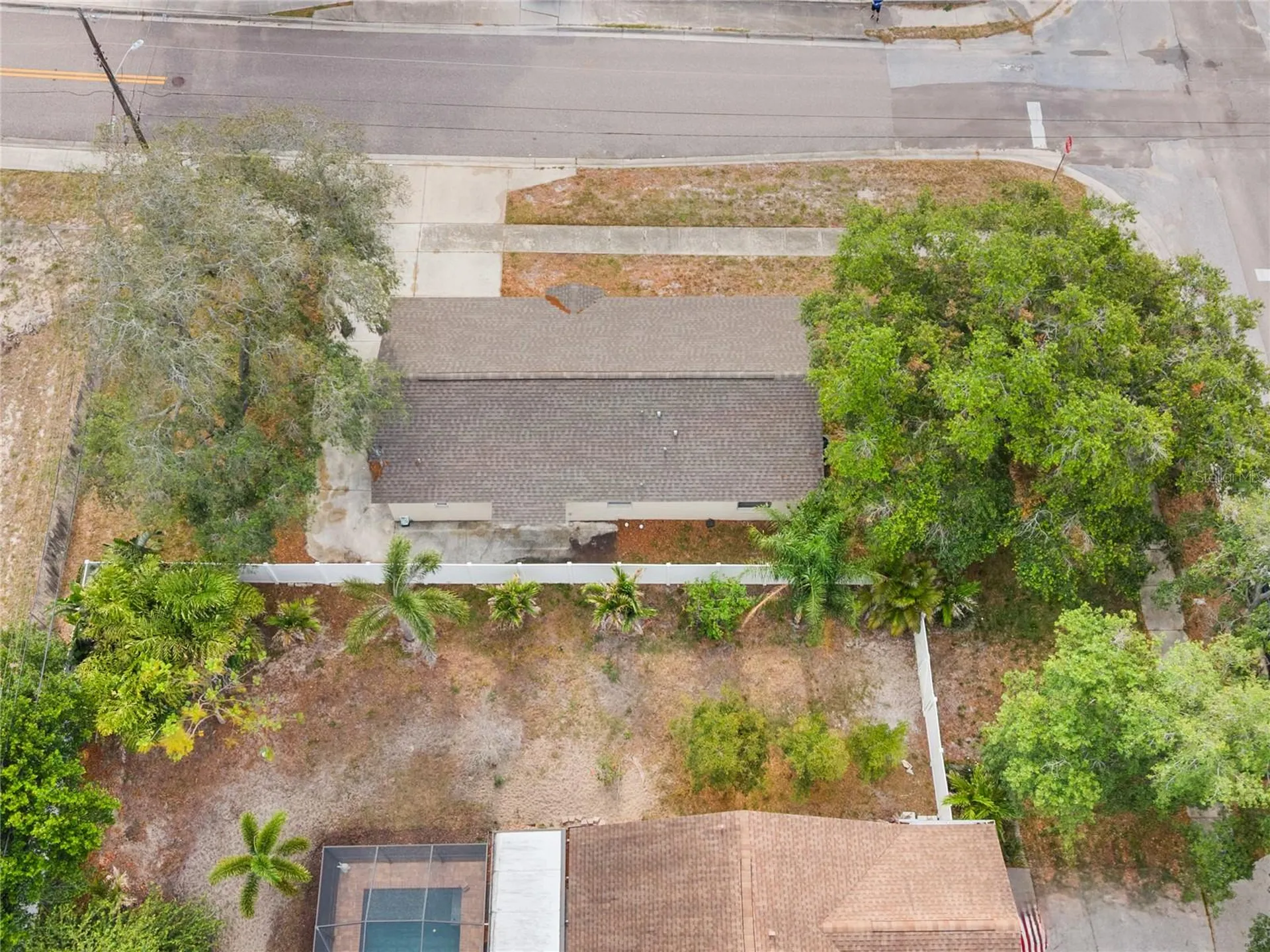 1221 E Court Street Tarpon Springs FL 34689