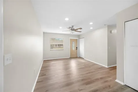 1221 E Court Street Tarpon Springs FL 34689