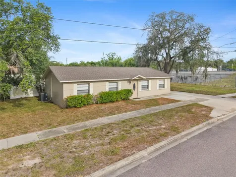 1221 E Court Street Tarpon Springs FL 34689