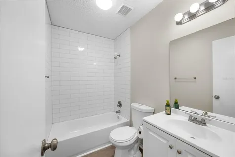 1221 E Court Street Tarpon Springs FL 34689