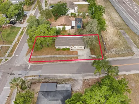 1221 E Court Street Tarpon Springs FL 34689