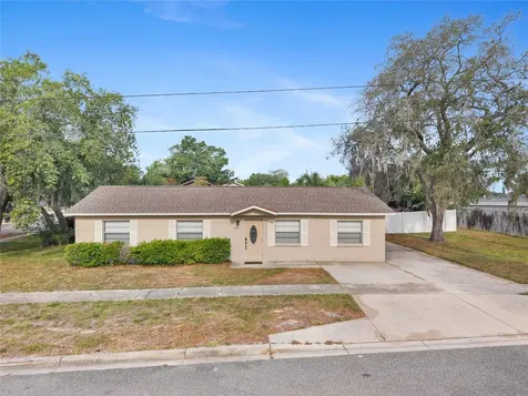 1221 E Court Street Tarpon Springs FL 34689