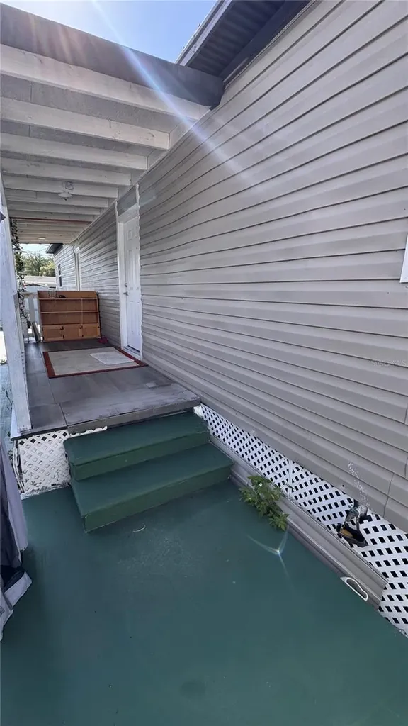 12909 Four Oaks Road Tampa FL 33624