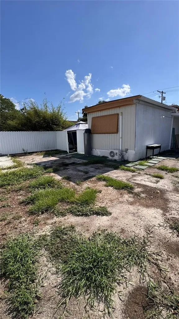 12909 Four Oaks Road Tampa FL 33624