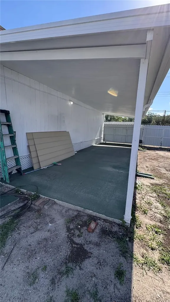 12909 Four Oaks Road Tampa FL 33624