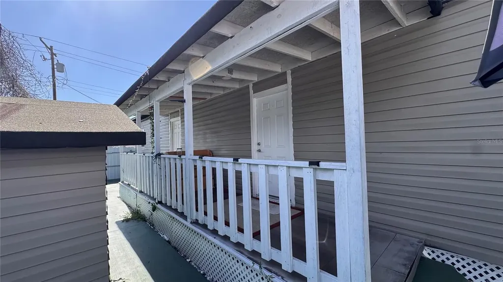 12909 Four Oaks Road Tampa FL 33624
