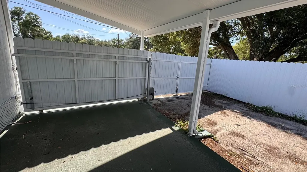 12909 Four Oaks Road Tampa FL 33624
