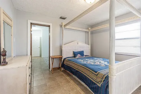 1627 28th Street N St Petersburg FL 33713